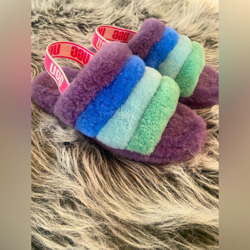 Girls UGG Slippers Size 3